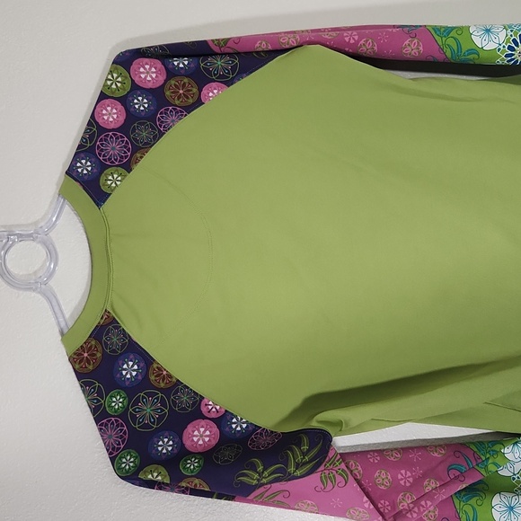 North Face Vapor Wick Colorful Shirt size L Green Purple Pink - Picture 7 of 13